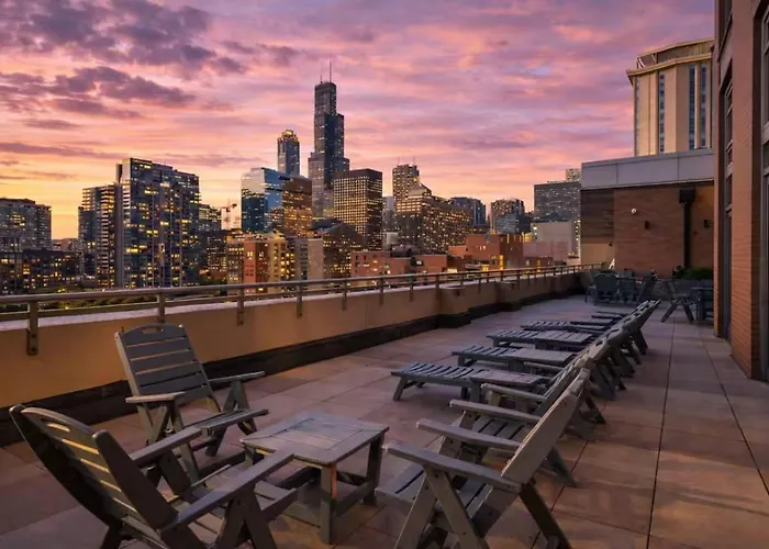 Modern 2br Skyline - 5 Min To Grant Park Apartamento *