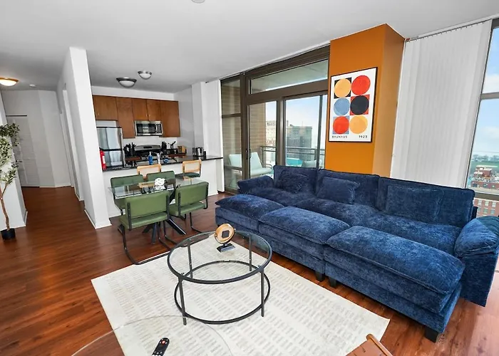 Modern 2br Skyline - 5 Min To Grant Park Apartamento