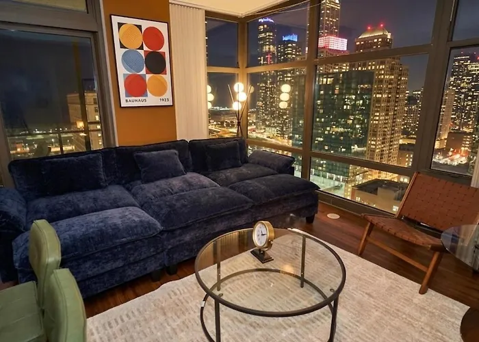 Modern 2br Skyline - 5 Min To Grant Park *